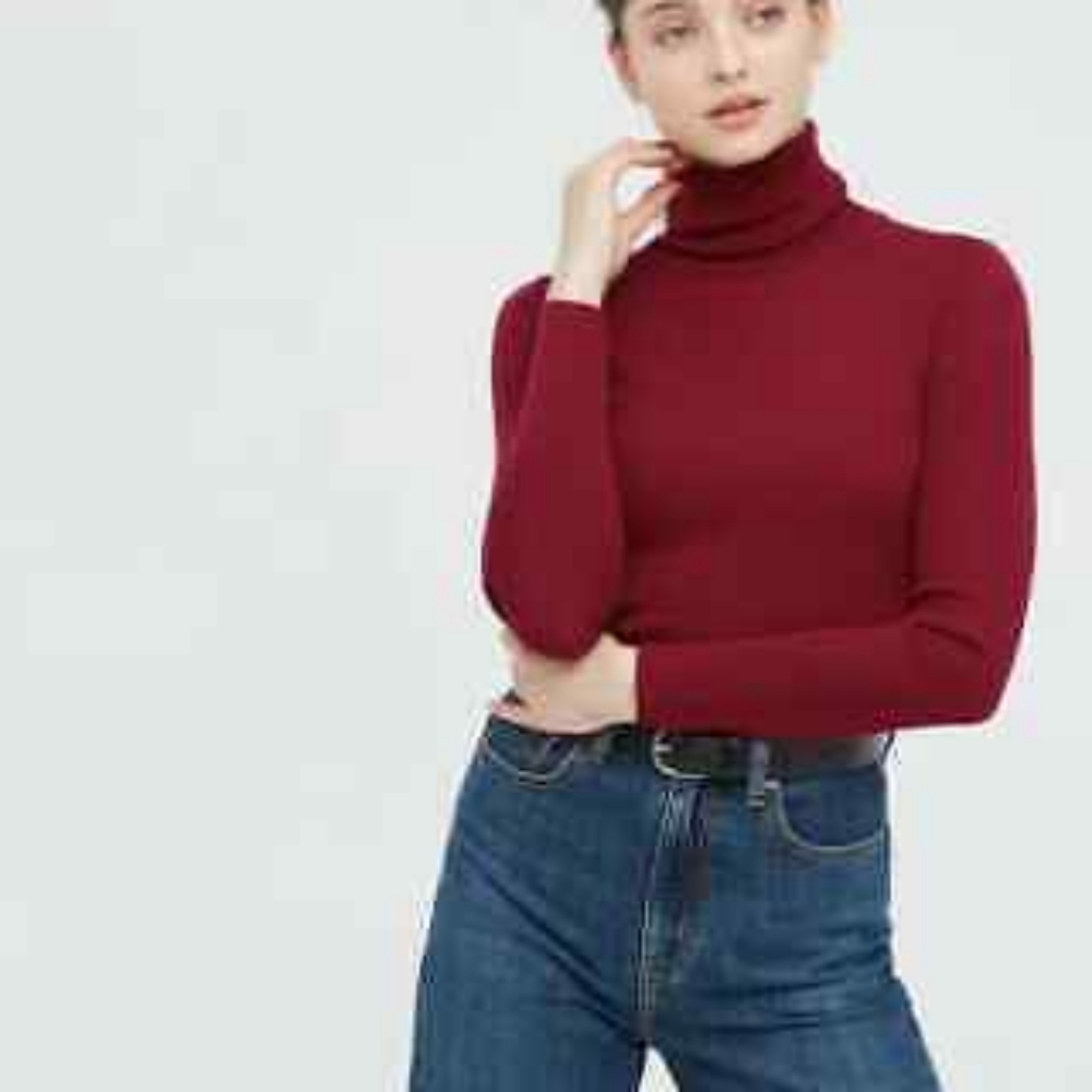 Two uniqlo 100% wool ribbed turtlenecks